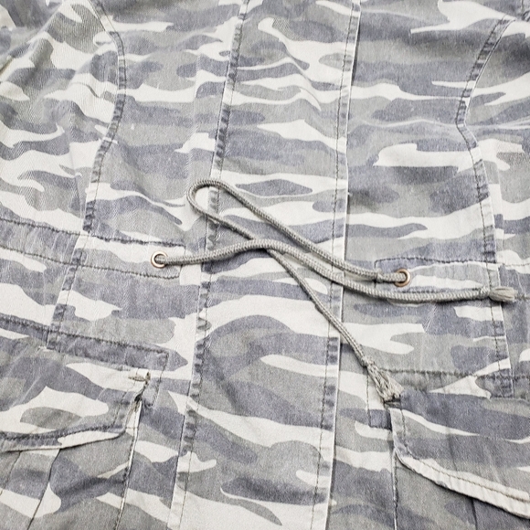 Torrid Women's Green Camo Utility Jacket Military Style Size 1X - Picture 11 of 15